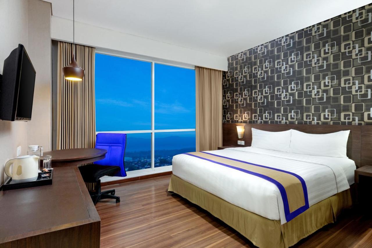 Aston Jember Hotel & Conference Center Jembel Exterior foto