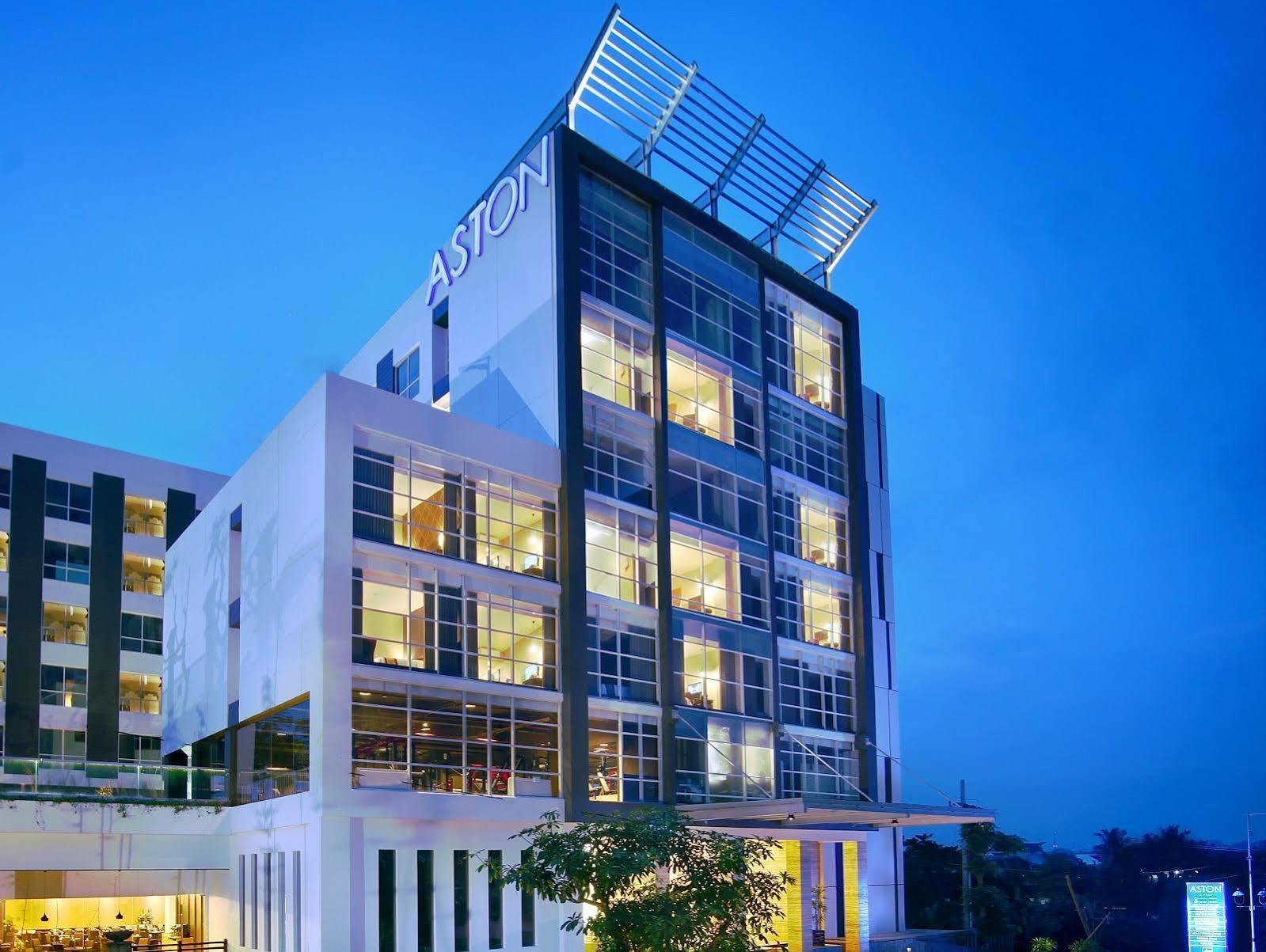 Aston Jember Hotel & Conference Center Jembel Exterior foto