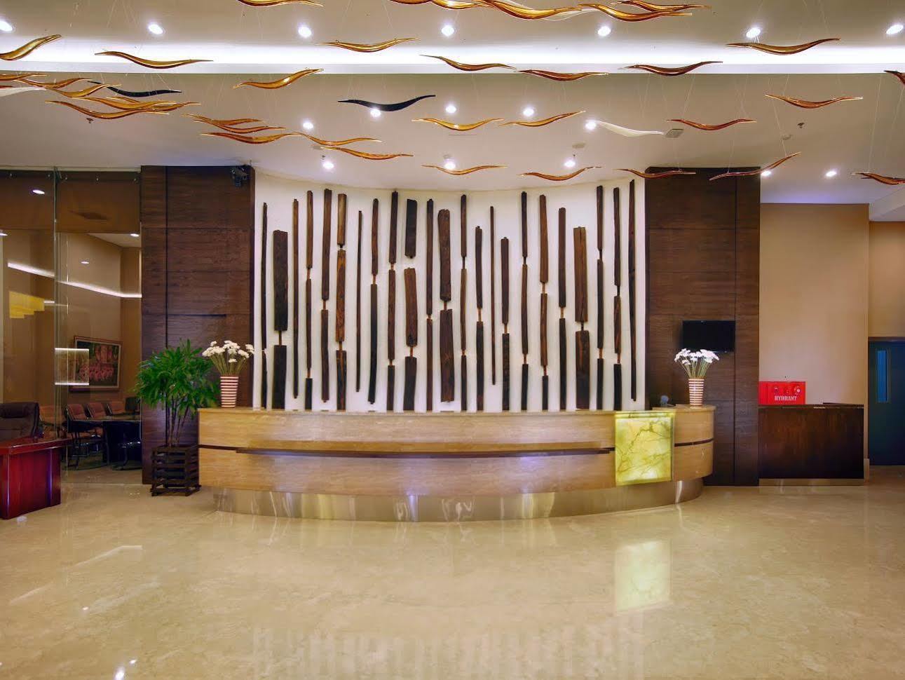 Aston Jember Hotel & Conference Center Jembel Exterior foto